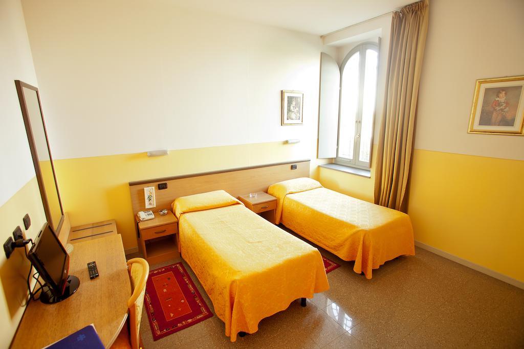 Master Hotel Castelvetro Piacentino Quarto foto